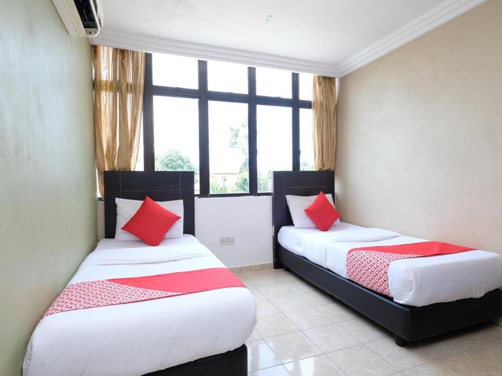 Mrj Hotel Wakaf Che Yeh 2 Кота-Бару Экстерьер фото