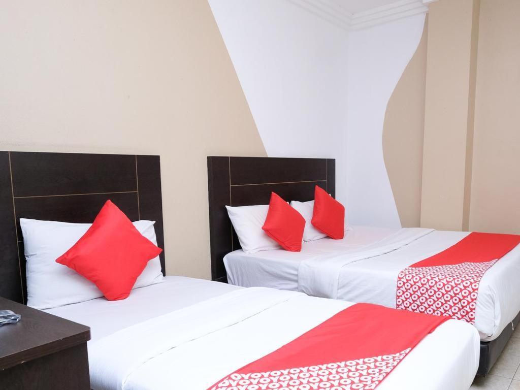 Mrj Hotel Wakaf Che Yeh 2 Кота-Бару Экстерьер фото